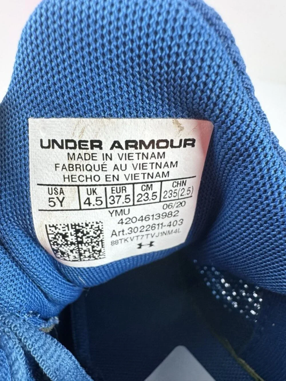 Under Armour Kids UA MACH 9.6 Blue Sneakers Size 5Y